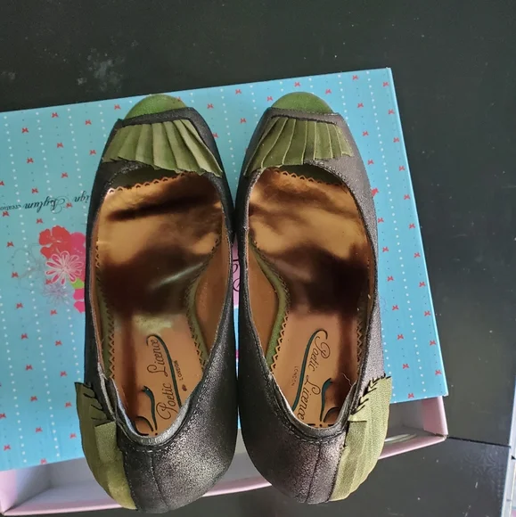 Peep Toe Pumps - Picture 3 of 8